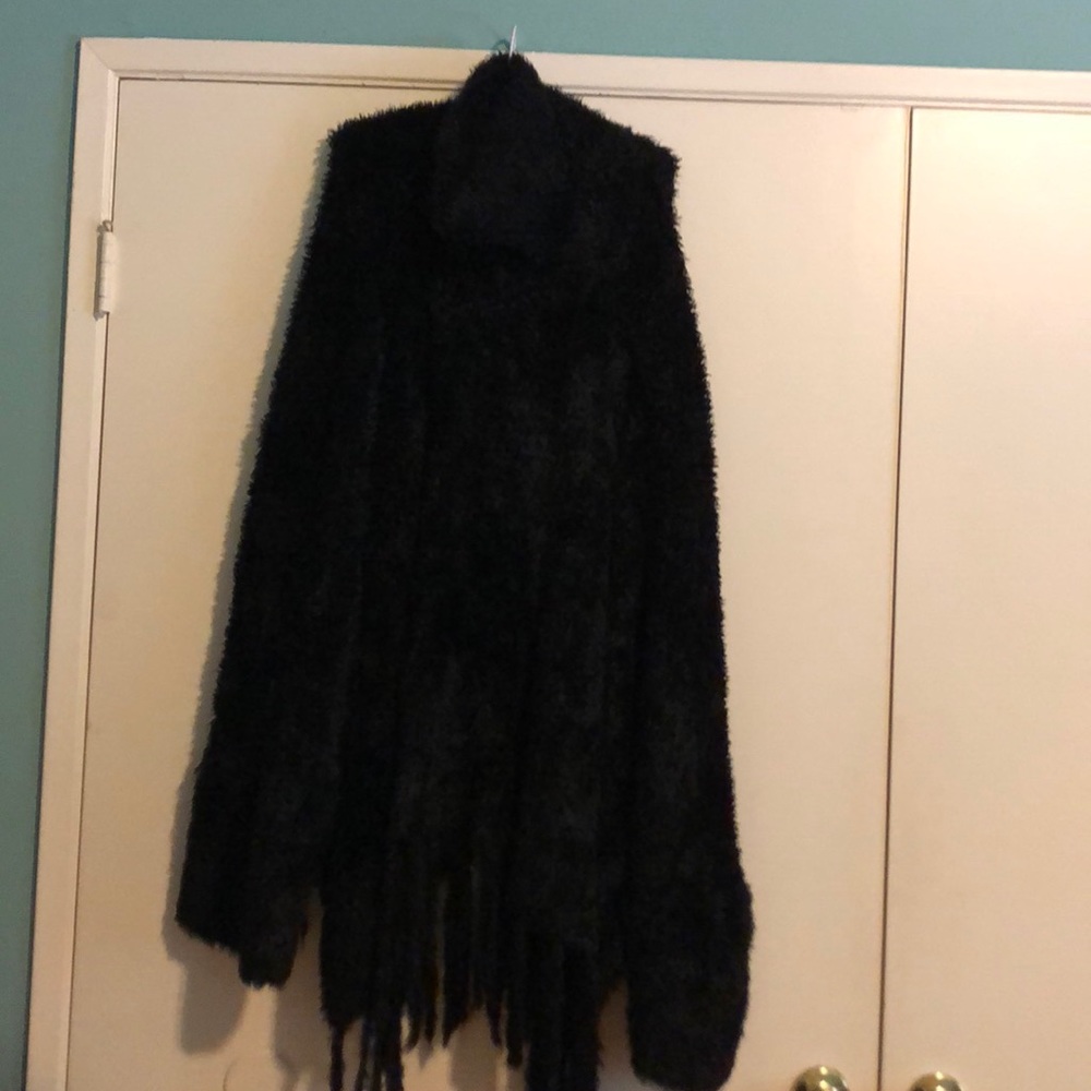 Price Drop!!!  Fun and furry ponch with sleeves